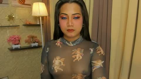 Snapshot of gorgeous_dark_luna chatting on 07.18.26 RIANA online show from 07.18.26
