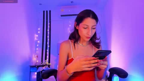 i am Jessi  I love animals and drawing I hope to get along with everyone. XOXO online show from 02.19.26