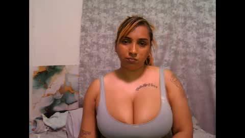 gorgeouslips10 online show from 05.13.26