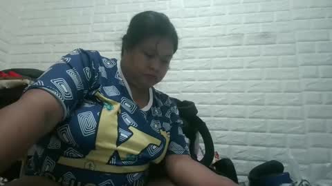 Snapshot of gorgeousselenaxx chatting on 01.11.25 gorgeousselenaxx online show from 01.11.25