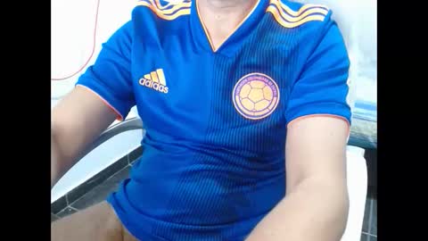 Snapshot of goten7 chatting on 11.08.25 Andres online show from 11.08.25