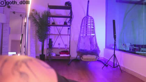 Snapshot of goth_dolll chatting on 02.08.25 sophie Special celebration a the beach 300k followers 3011 and 0112 online show from 02.08.25