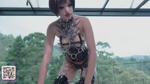 sophie  Special celebration a the beach 300k followers 3011 and 0112   online show from 04.30.26