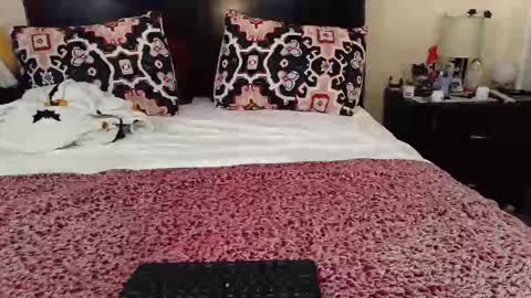 Snapshot of gothbaby305 chatting on 12.01.25 gothbaby305 online show from 12.01.25