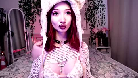Snapshot of gothdesss chatting on 12.16.24    online show from 12.16.24