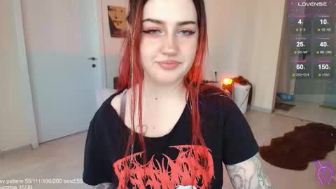Snapshot of gothkittys chatting on 12.18.25 traumfrau Kira angel face devil eyes I SELL A LOT VIDEO IN GALLERY online show from 12.18.25