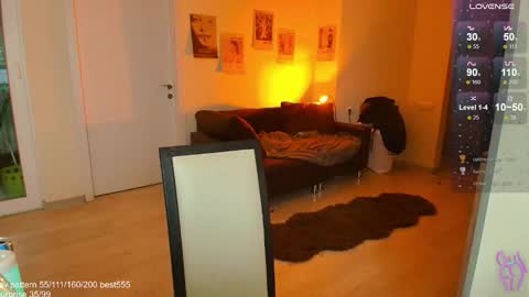 Snapshot of gothkittys chatting on 12.21.25 traumfrau Kira angel face devil eyes I SELL A LOT VIDEO IN GALLERY online show from 12.21.25