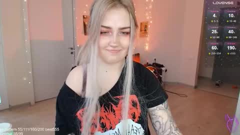 Snapshot of gothkittys chatting on 01.19.26 traumfrau Kira angel face devil eyes I SELL A LOT VIDEO IN GALLERY online show from 01.19.26