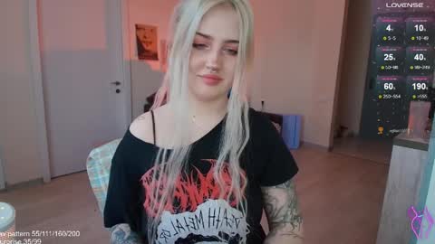 traumfrau Kira angel face devil eyes I SELL A LOT VIDEO IN GALLERY online show from 04.01.26