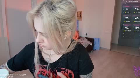 traumfrau Kira angel face devil eyes I SELL A LOT VIDEO IN GALLERY online show from 04.09.26