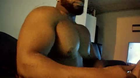 Snapshot of gotthehornz chatting on 11.07.25 gotthehornz online show from 11.07.25