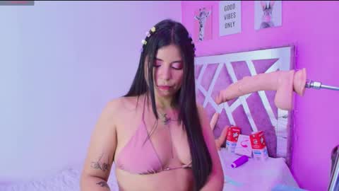 Snapshot of grace_03 chatting on 01.22.25 grace online show from 01.22.25