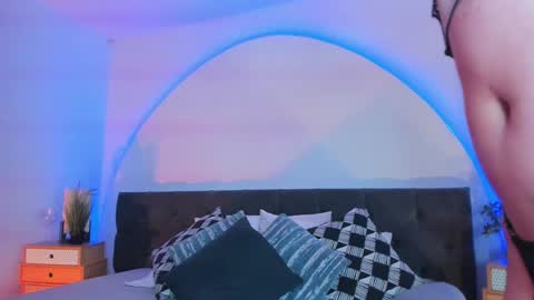 Snapshot of grace_duppon chatting on 02.05.25 Grace online show from 02.05.25