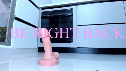 Snapshot of grace_tom1 chatting on 02.10.25 GRACE KIROZ online show from 02.10.25