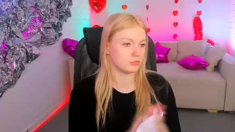 Grace Glamour online show from 02.22.25