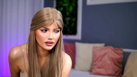 Snapshot of gracianelee chatting on 01.05.25 Grace online show from 01.05.25