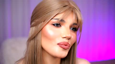 Snapshot of gracianelee chatting on 01.11.25 Grace online show from 01.11.25