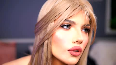 Snapshot of gracianelee chatting on 01.14.25 Grace online show from 01.14.25