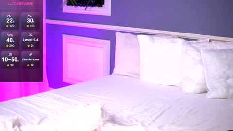 Snapshot of gracianelee chatting on 01.19.25 Grace online show from 01.19.25