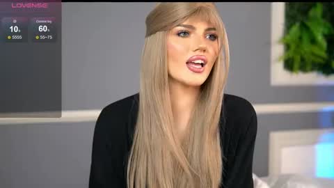 Snapshot of gracianelee chatting on 02.28.25 Grace online show from 02.28.25