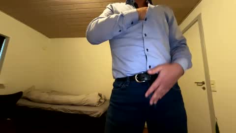 Snapshot of grandedane chatting on 12.29.24 Alwaysready online show from 12.29.24