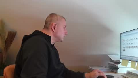 grau197077 online show from 02.16.26