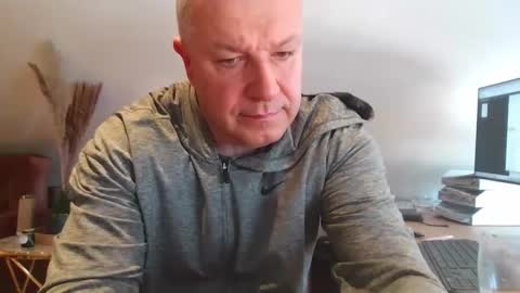 grau197077 online show from 03.19.26