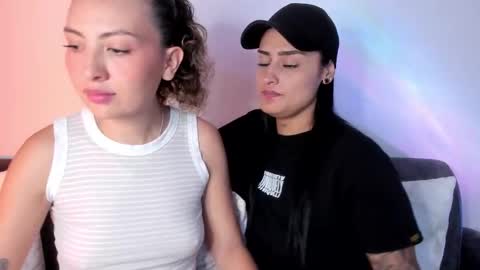 Snapshot of grave_duo chatting on 01.16.26 GRAVE DUO online show from 01.16.26