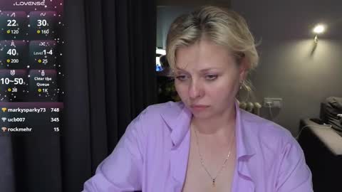 Snapshot of gray_swann chatting on 02.20.25 Ray online show from 02.20.25