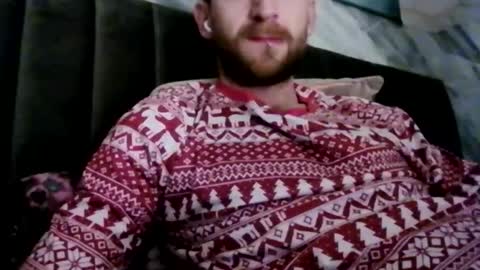 Snapshot of greendiamon chatting on 12.24.24 greendiamon online show from 12.24.24