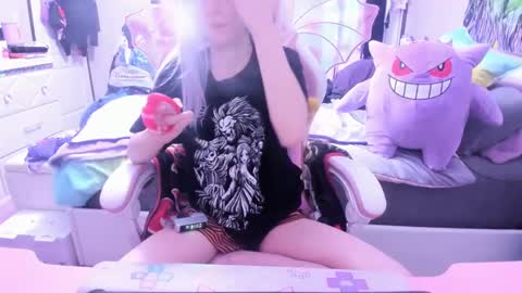 Snapshot of greeneyedlovexo chatting on 02.13.25 GreenEyedLovexo online show from 02.13.25