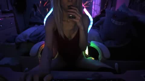 Snapshot of greeneyedlovexo chatting on 02.15.25 GreenEyedLovexo online show from 02.15.25