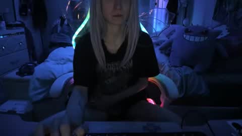 Snapshot of greeneyedlovexo chatting on 02.20.25 GreenEyedLovexo online show from 02.20.25