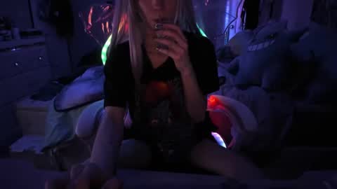 Snapshot of greeneyedlovexo chatting on 02.24.25 GreenEyedLovexo online show from 02.24.25