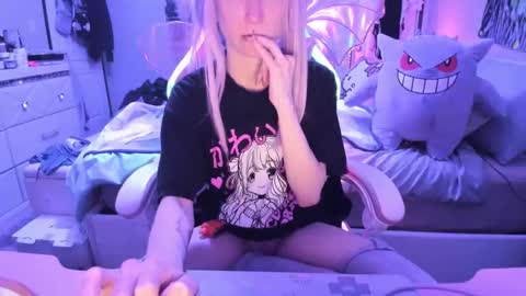 Snapshot of greeneyedlovexo chatting on 03.01.25 GreenEyedLovexo online show from 03.01.25