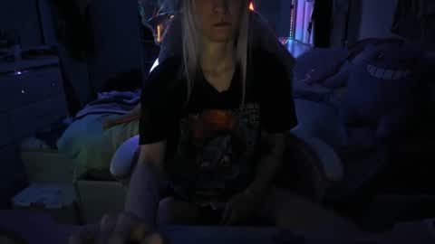 Snapshot of greeneyedlovexo chatting on 03.05.25 GreenEyedLovexo online show from 03.05.25