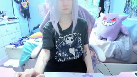 Snapshot of greeneyedlovexo chatting on 03.08.25 GreenEyedLovexo online show from 03.08.25