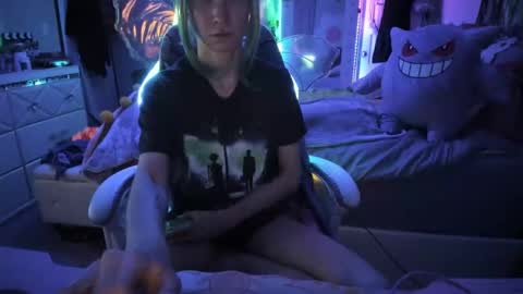 Snapshot of greeneyedlovexo chatting on 09.15.25 GreenEyedLovexo online show from 09.15.25