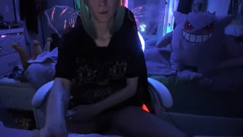 Snapshot of greeneyedlovexo chatting on 09.27.25 GreenEyedLovexo online show from 09.27.25