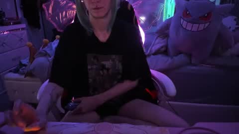 Snapshot of greeneyedlovexo chatting on 10.02.25 GreenEyedLovexo online show from 10.02.25