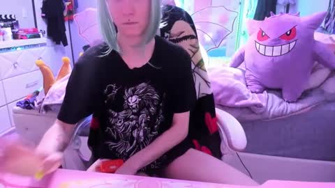 Snapshot of greeneyedlovexo chatting on 10.07.25 GreenEyedLovexo online show from 10.07.25