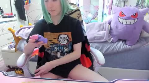 Snapshot of greeneyedlovexo chatting on 10.12.25 GreenEyedLovexo online show from 10.12.25