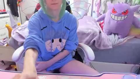 Snapshot of greeneyedlovexo chatting on 10.20.25 GreenEyedLovexo online show from 10.20.25