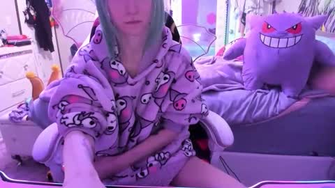 Snapshot of greeneyedlovexo chatting on 10.22.25 GreenEyedLovexo online show from 10.22.25