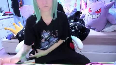 Snapshot of greeneyedlovexo chatting on 11.14.25 GreenEyedLovexo online show from 11.14.25