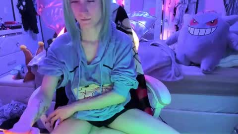 Snapshot of greeneyedlovexo chatting on 11.24.25 GreenEyedLovexo online show from 11.24.25