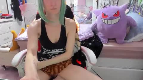 Snapshot of greeneyedlovexo chatting on 11.25.25 GreenEyedLovexo online show from 11.25.25