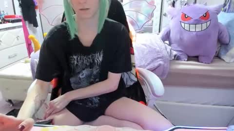 Snapshot of greeneyedlovexo chatting on 11.27.25 GreenEyedLovexo online show from 11.27.25