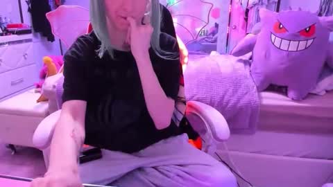 Snapshot of greeneyedlovexo chatting on 11.28.25 GreenEyedLovexo online show from 11.28.25