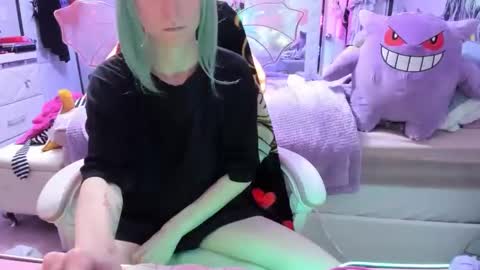 Snapshot of greeneyedlovexo chatting on 11.29.25 GreenEyedLovexo online show from 11.29.25